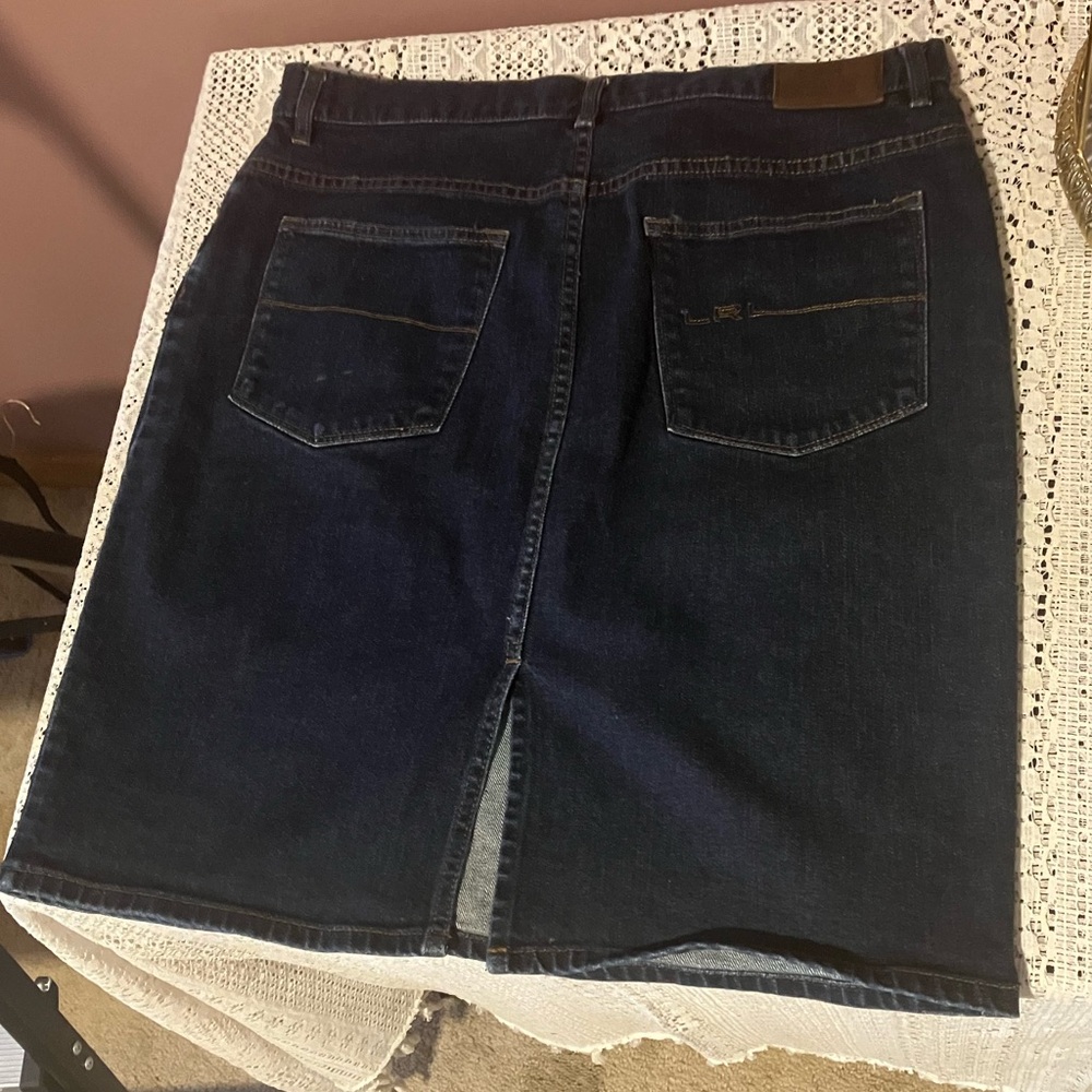 Essential dark jean skirt.
